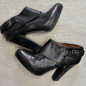 Calvin Klein black leather Ella ankle boots (9)